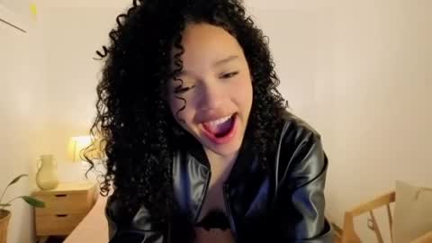 ariaa_23 online show from 05/16/26, 12:37
