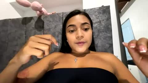 Snapshot of ariaanaa_grey chatting on 08/04/26, 02:26 ariaanaa_grey online show from 08/04/26, 02:26