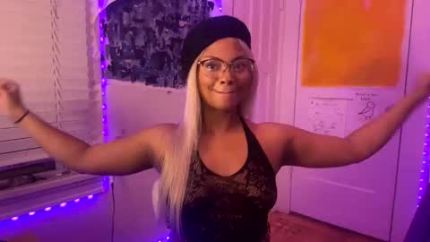 Aria Atelier online show from 12/22/25, 08:11