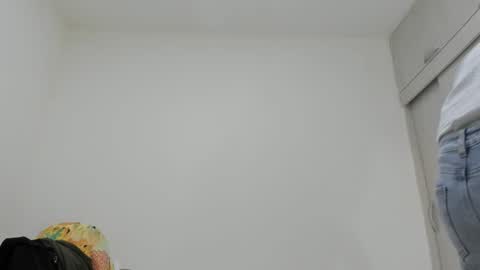 Snapshot of ariacoral chatting on 02/15/26, 01:41 ariacoral online show from 02/15/26, 01:41