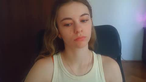 AriaCreazy online show from 06/19/26, 06:29