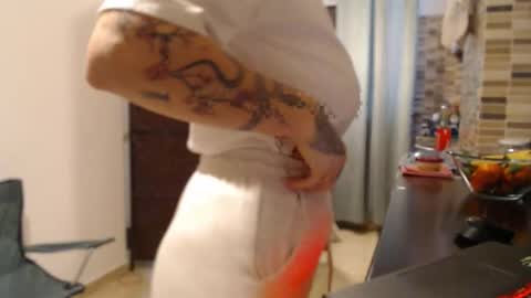 Snapshot of ariadna89 chatting on 12/14/25, 12:21 Adriana online show from 12/14/25, 12:21