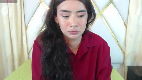 Snapshot of ariadna_wells chatting on 11/09/25, 12:25 A R I online show from 11/09/25, 12:25