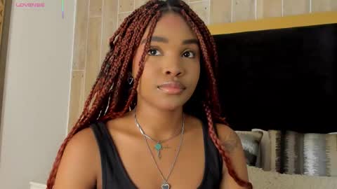 Snapshot of ariafoster chatting on 10/19/25, 11:38 Aria Foster online show from 10/19/25, 11:38