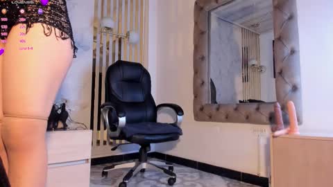 aria  online show from 10/02/25, 07:43