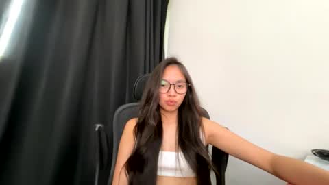 Aria Mariz online show from 07/18/26, 06:50