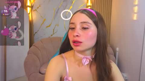 Snapshot of ariana18_b chatting on 03/12/26, 01:06 ariana18_b online show from 03/12/26, 01:06