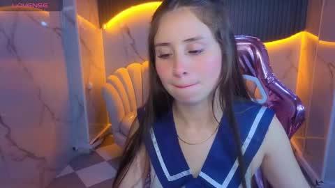 Snapshot of ariana18_b chatting on 06/01/26, 01:02 ariana18_b online show from 06/01/26, 01:02