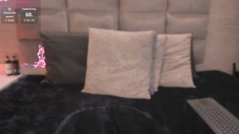 Snapshot of ariana__parker chatting on 05/15/26, 04:41 ariana__parker online show from 05/15/26, 04:41
