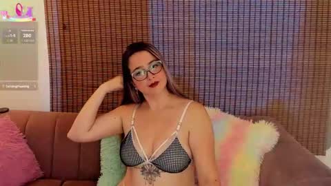 Ariana Cruz online show from 05/08/26, 12:54