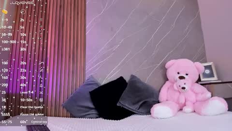 Ariana online show from 10/10/25, 12:37