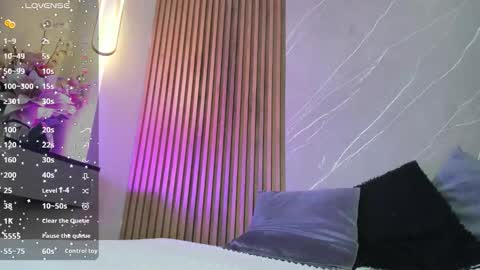 Ariana online show from 11/26/25, 11:55