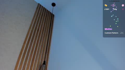 Snapshot of ariana_klart chatting on 10/31/25, 05:08 Ariana online show from 10/31/25, 05:08