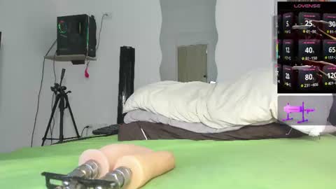 ariana_nix online show from 07/28/26, 08:52