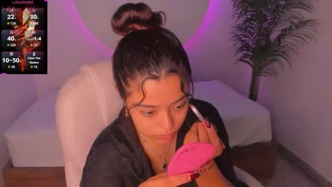 Snapshot of ariana_pierce chatting on 11/04/25, 12:26 Ariana online show from 11/04/25, 12:26