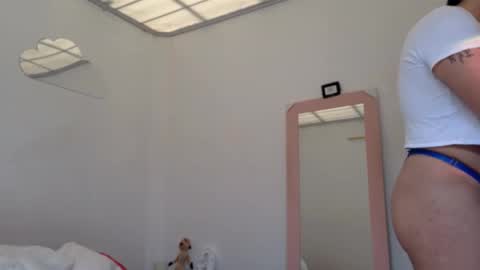 Snapshot of ariana_rodriguez_ chatting on 09/11/25, 01:55 Ariana Rodriguez trans Girl online show from 09/11/25, 01:55
