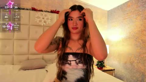 Snapshot of ariana_villada chatting on 12/14/25, 06:52 Ari online show from 12/14/25, 06:52