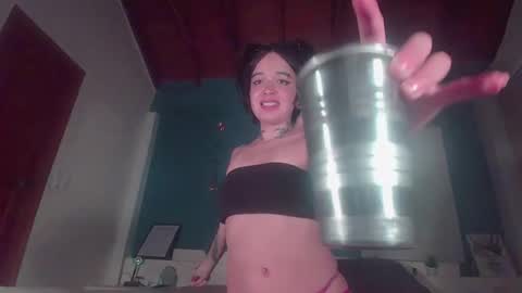 ariana_whitee online show from 11/20/25, 06:46