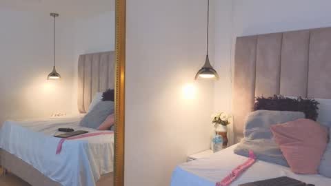 Ariana  online show from 09/30/25, 08:25