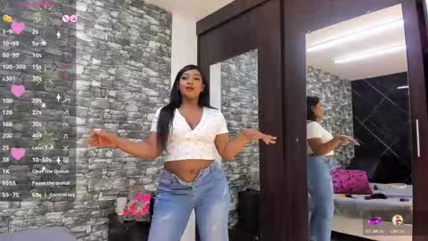 Ariana online show from 10/30/25, 12:17