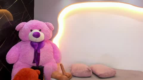 Ariana online show from 06/25/26, 12:31