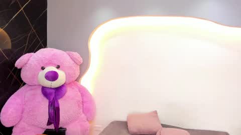 Ariana online show from 07/15/26, 12:32