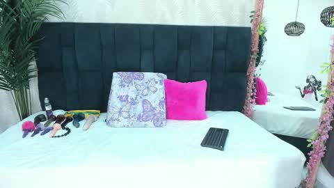 Snapshot of arianadiosa1 chatting on 10/06/25, 11:18 Ariana diosa online show from 10/06/25, 11:18