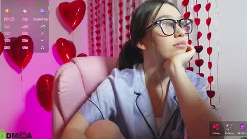 Snapshot of arianahot777 chatting on 02/15/25, 10:10 arianahot777 online show from 02/15/25, 10:10