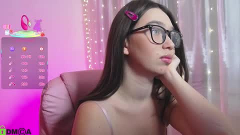 Snapshot of arianahot777 chatting on 09/26/25, 10:25 arianahot777 online show from 09/26/25, 10:25