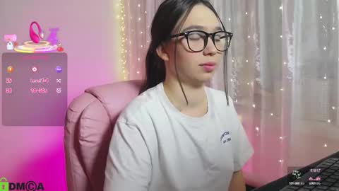 Snapshot of arianahot777 chatting on 10/13/25, 09:37 arianahot777 online show from 10/13/25, 09:37