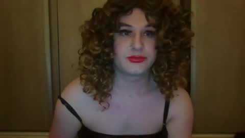 Snapshot of arianalopez98 chatting on 12/31/24, 10:34 Ariana 3 online show from 12/31/24, 10:34