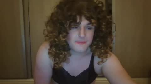 Snapshot of arianalopez98 chatting on 01/01/25, 02:41 Ariana 3 online show from 01/01/25, 02:41