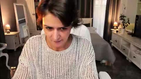 Ana online show from 09/20/25, 03:57