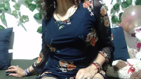 arianasanz1 online show from 02/04/25, 01:13