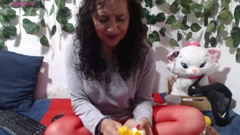 arianasanz1 online show from 06/09/26, 12:39