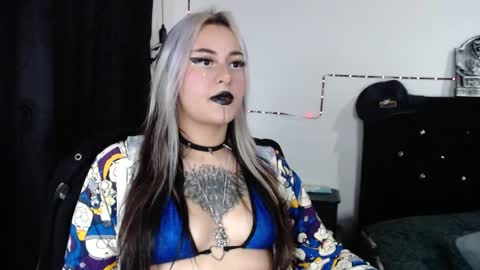 Snapshot of arianauwu666 chatting on 09/15/25, 07:14 help me 100 hands up my OF is Free online show from 09/15/25, 07:14