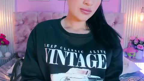 arianawest_ online show from 06/11/26, 12:47