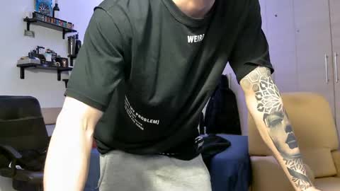 Banana online show from 02/18/25, 08:14