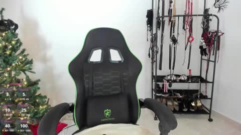 Snapshot of arianna_connor1 chatting on 11/18/25, 06:01 Arianna Connor online show from 11/18/25, 06:01