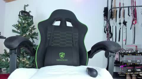 Snapshot of arianna_connor1 chatting on 12/04/25, 04:48 Arianna Connor online show from 12/04/25, 04:48