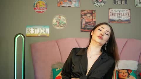 arianna_moonx online show from 05/18/26, 08:36