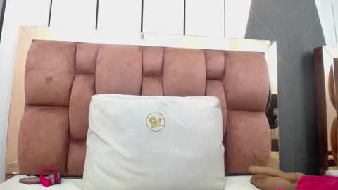 arianna pearl online show from 09/18/25, 12:18