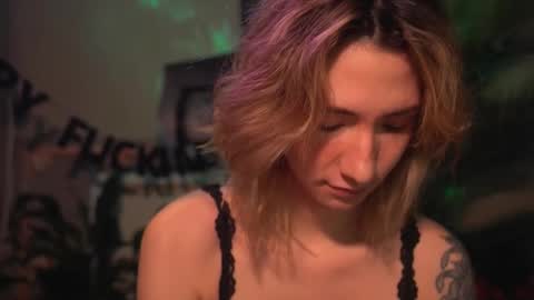 Snapshot of arianna_richi chatting on 11/07/25, 06:13 Olivka online show from 11/07/25, 06:13