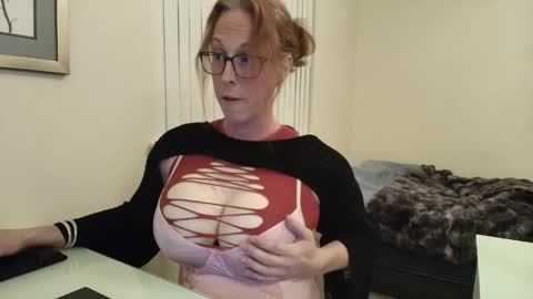 Arianna Sinz online show from 12/05/25, 01:47