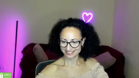 Snapshot of arianna_tifany chatting on 09/23/25, 06:44 Arianna online show from 09/23/25, 06:44