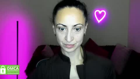 Snapshot of arianna_tifany chatting on 10/16/25, 05:36 Arianna online show from 10/16/25, 05:36