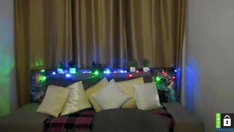 Snapshot of arianna_tifany chatting on 11/26/25, 06:42 Arianna online show from 11/26/25, 06:42