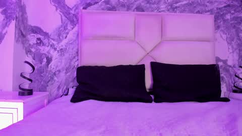 AriannaROux online show from 03/04/25, 05:00