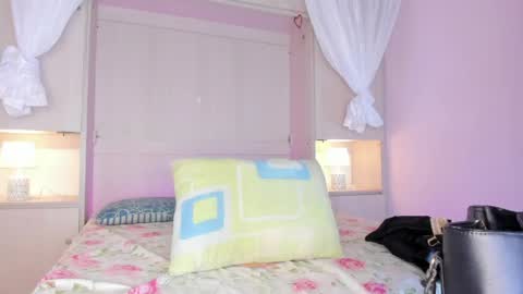 ariannavega_ online show from 05/27/26, 11:40