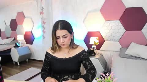 Snapshot of ariarous chatting on 05/30/26, 05:21 aria online show from 05/30/26, 05:21